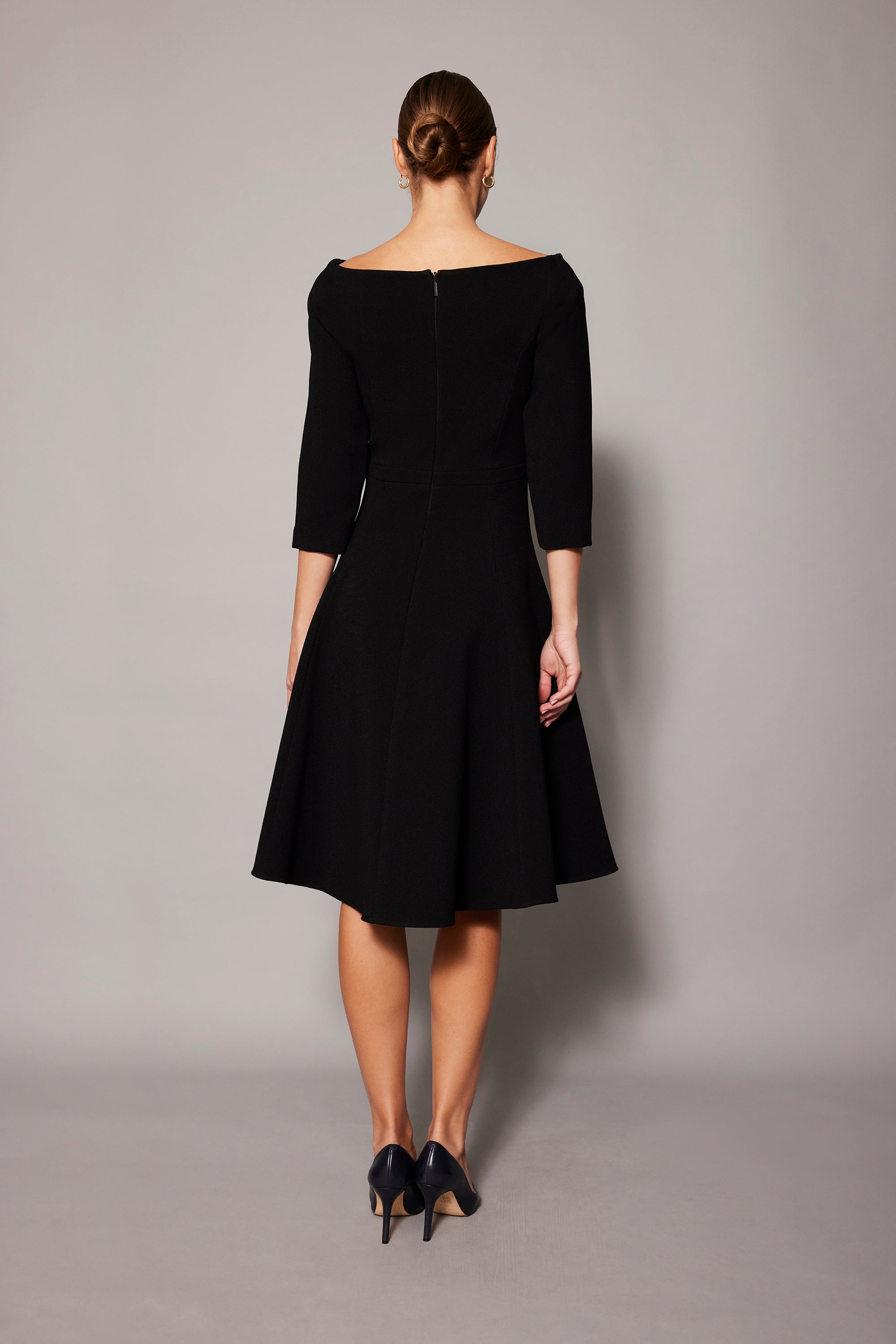 karen j design dresses Karen J Designs Black Ruffle Front Long Cold Shoulder Knee Length Dress M EUC